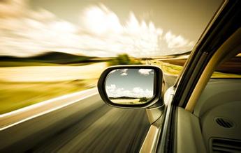 夏季駕駛，眼睛也要注意休息