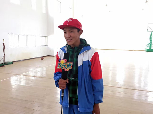 【明眸格?；ā客谙x草眼疾多 關(guān)愛索縣兒童義診進(jìn)行時(shí)