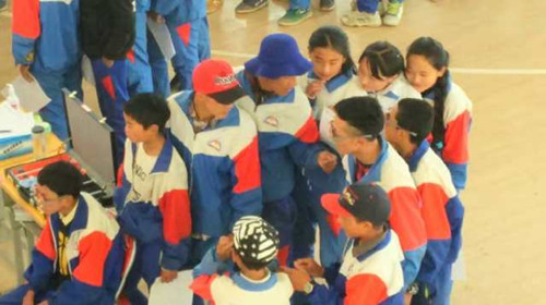 義診繼續(xù)進(jìn)行 眼疾嚴(yán)重兒童將被帶到普瑞