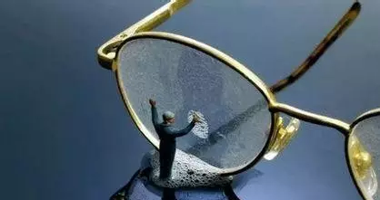 你要知道，眼鏡布不是擦眼鏡的！