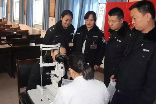關(guān)愛民警視力健康，普瑞眼科走進(jìn)鄭州交巡警一大隊(duì)