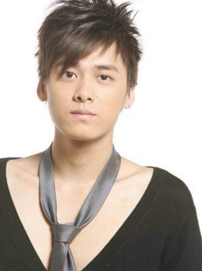 網(wǎng)曝鹿晗韓庚吳亦凡舊照！全能愛豆誰更辣眼？