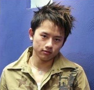 網(wǎng)曝鹿晗韓庚吳亦凡舊照！全能愛豆誰更辣眼？