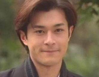 細數(shù)娛樂圈中的他和她，會“放電”但全是高度近視！