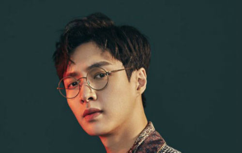 胡歌楊洋藝興王源，儒雅“眼鏡男”你*愛哪款？