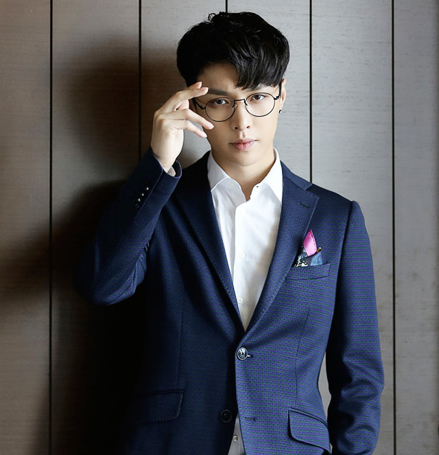 送你7款戴眼鏡但帥爆的“禁欲系”小鮮肉！