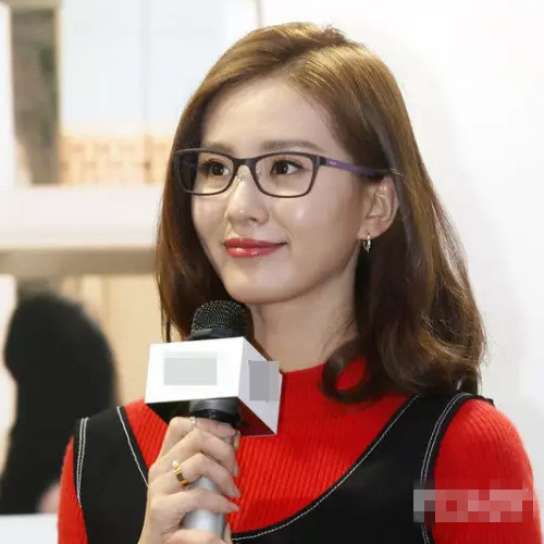 學(xué)女明星戴框架眼鏡？別人時(shí)髦你是Low！