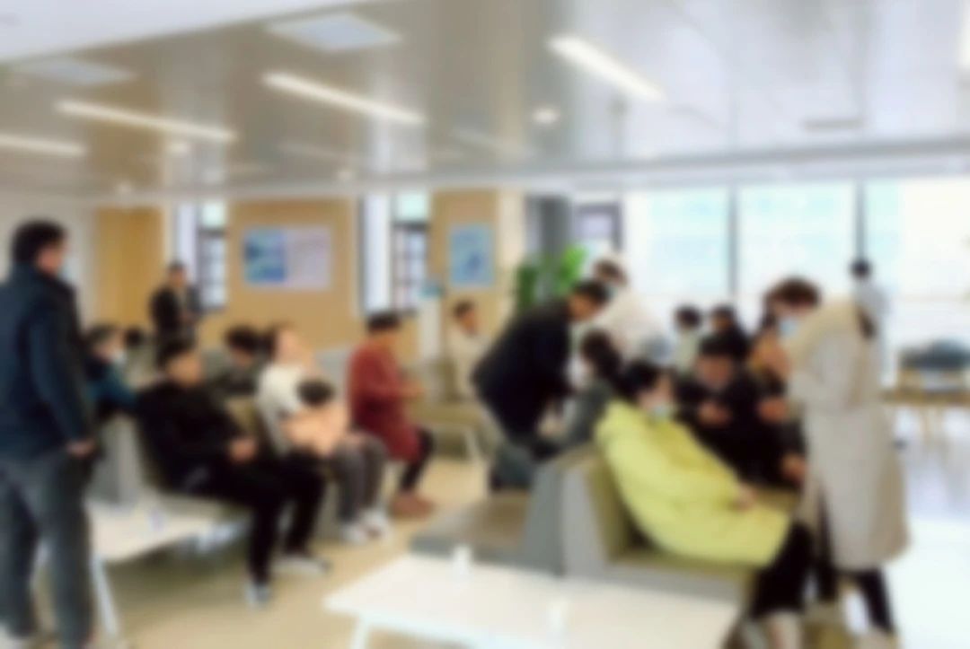 寒假摘鏡總動員丨近視手術安心嗎？有后遺癥嗎？