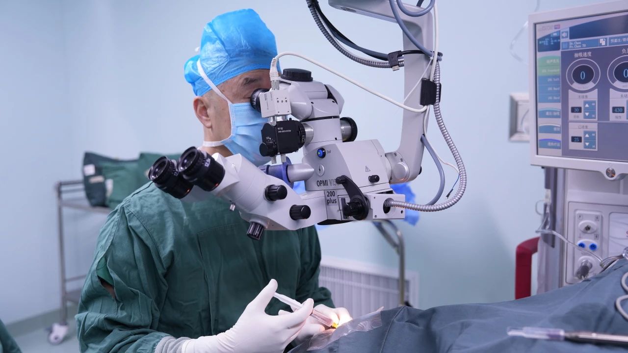 白內(nèi)障術(shù)后視力又下降？6大原因多方面解析！