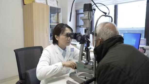 白內(nèi)障手術(shù)換“鏡頭”，人工晶體怎么選不踩坑？